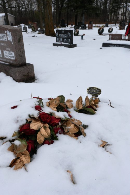 WAYNE GLOWACKI / WINNIPEG FREE PRESS

 Andrew Henderson is buried in the cemetery by the Clandeboye United Church in Clandeboye, Mb. 
 For Melissa Martin story Nov. 23 2016