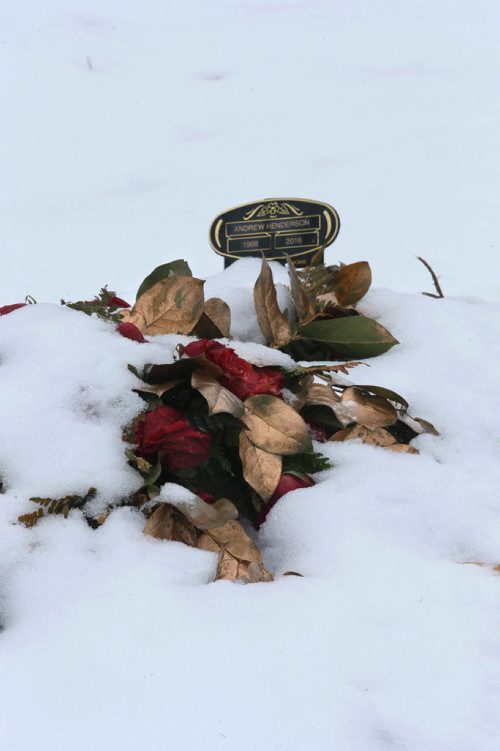 WAYNE GLOWACKI / WINNIPEG FREE PRESS

 Andrew Henderson is buried in the cemetery by the Clandeboye United Church in Clandeboye, Mb. 
 For Melissa Martin story Nov. 23 2016