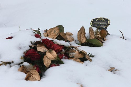 WAYNE GLOWACKI / WINNIPEG FREE PRESS

 Andrew Henderson is buried in the cemetery by the Clandeboye United Church in Clandeboye, Mb. 
 For Melissa Martin story Nov. 23 2016