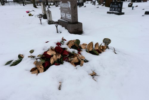 WAYNE GLOWACKI / WINNIPEG FREE PRESS

 Andrew Henderson is buried in the cemetery by the Clandeboye United Church in Clandeboye, Mb. 
 For Melissa Martin story Nov. 23 2016