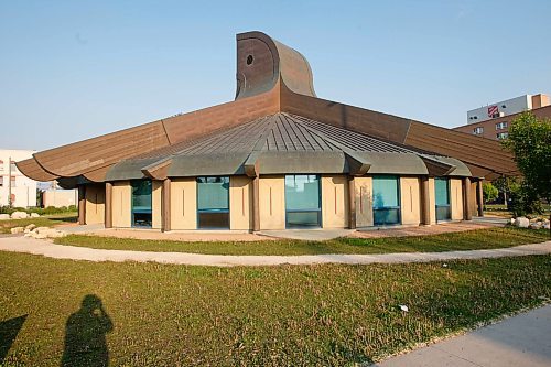 BORIS MINKEVICH / WINNIPEG FREE PRESS  080616 The native center at Logan and Main.