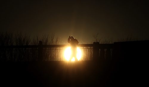 TREVOR HAGAN / WINNIPEG FREE PRESS
The sun behind the Main Street Bridge, as seen from the River Walk near The Forks, Saturday, November 26, 2016.