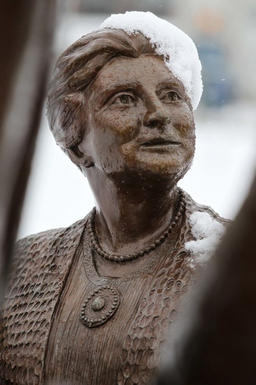 RUTH BONNEVILLE / WINNIPEG FREE PRESS


Statue of Nellie McClung with fresh fallen snow on her as she who fought for the right for women to vote 100 years ago An official plaque commemorating the 100th Anniversary of some Manitoba women receiving the right to vote was unveiled at the Manitoba Legislative Building Tuesday.

Nov 29, 2016
