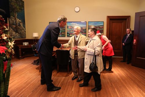 RUTH BONNEVILLE / WINNIPEG FREE PRESS


Elizabeth and Harry Thiessen visit with Premier Brian Pallister in his office while visiting the Manitoba Legislative Building's Annual Open House with her family Saturday.  

Standup
Dec 3, 2016
