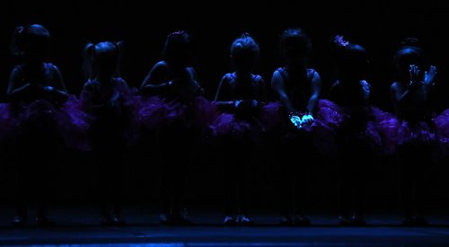 TREVOR HAGAN / WINNIPEG FREE PRESS
Students from Royal Dance at The Forks perform in the annual Snowflake Recital at the Pantages Theatre, Saturday, December 3, 2016.
