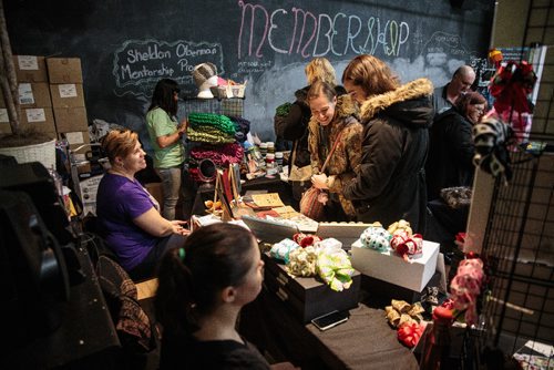 MIKE DEAL / WINNIPEG FREE PRESS
People browse tables during the Holiday Geek Market that The Winnipeg Geek Girls Social Club held in the Burns Family Classroom located in the Art Space Building in Winnipeg's Exchange District Sunday.
161204 - Sunday, December 4, 2016.