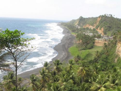 FILE--The Windward Coast of St. Vincent on the east side of the island has several black sand beaches. Guides bringing tourists to climb the volcano drive along this coast and often stop to pick fresh fruit from plantations along the way. THE CANADIAN PRESS/Winnipeg Free Press