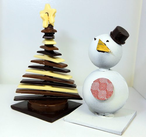 BORIS MINKEVICH / WINNIPEG FREE PRESS
Decadence Chocolates on Sherbrook St.
L-R Chocolate Christmas Tree and a chocolate snowman are very popular during the holiday season. Dec. 13, 2016