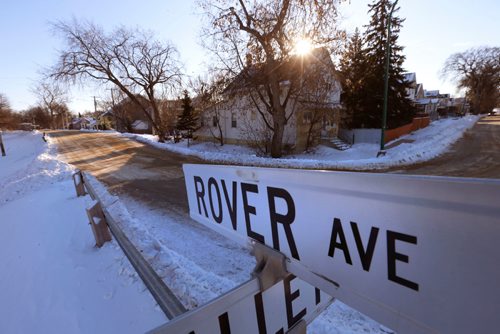 WAYNE GLOWACKI / WINNIPEG FREE PRESS
Rover Ave. street scene in Point Douglas. Melissa Martin story Dec.15 2016