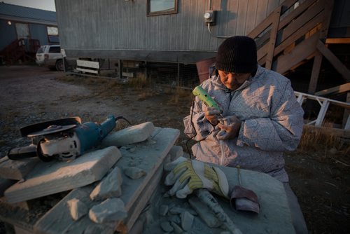 JOHN WOODS / WINNIPEG FREE PRESS
Salomonie Pootoogook, stone carver, tells his story and creates a piece in Baker Lake September 23, 2016
