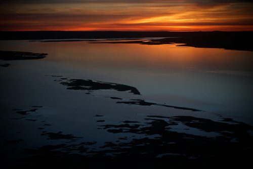 JOHN WOODS / WINNIPEG FREE PRESS
The sun sets over  Baker Lake September 22, 2016
