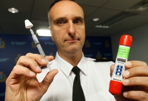 WAYNE GLOWACKI / WINNIPEG FREE PRESS

Winnipeg Police Inspector Max Waddell with a opioid overdose response Naloxone Nasal Spray kit, a medication used to reverse the effects of opioids and prevent potentially fatal overdoses.  He was at Justice Minister Heather Stefansons announcement the Manitoba government will provide nearly $30,000 to purchase naloxone kits like this one shown for police officers in Winnipeg and other municipal and First Nation police services across the province.  The event took place Monday at the Poliice HQ.See  Govt news release. Dec.19 2016