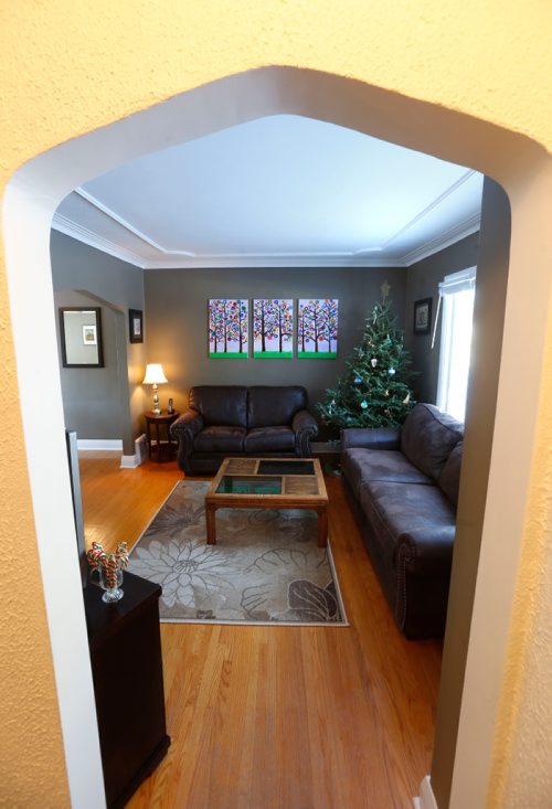 WAYNE GLOWACKI / WINNIPEG FREE PRESS

Homes. The view of the living room at 86 Linden Ave. Todd Lewys story.  Dec.20 2016