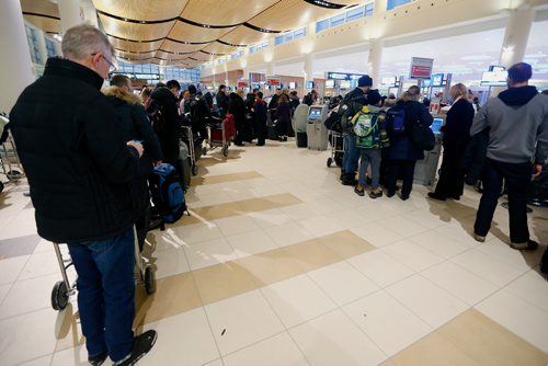 JOHN WOODS / WINNIPEG FREE PRESS
Except for some delays things were back on track at the Winnipeg airport after the Christmas day snowfall Monday, December 26, 2016.

