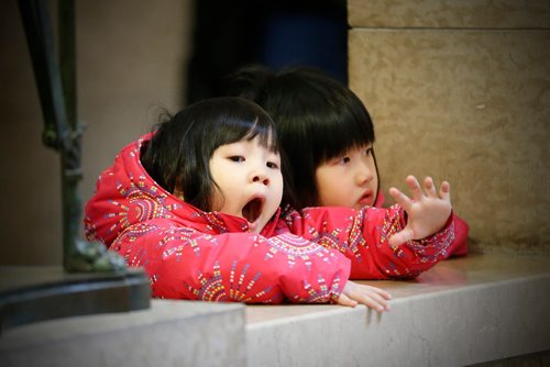 JOHN WOODS / WINNIPEG FREE PRESS
The Winnipeg Police Service Choir was a little too much for this little girl  at the annual New Year Levee at the Manitoba Legislature Sunday, January 1, 2017. Janice Filmon, Lieutenant Governor of Manitoba, also greeted members of the public.