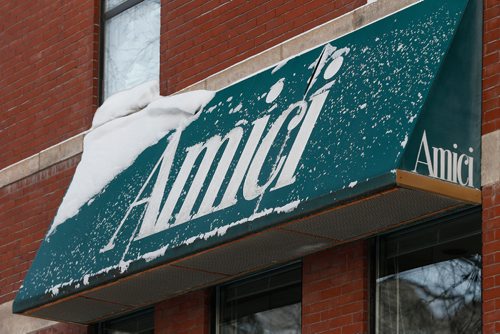 JOHN WOODS / WINNIPEG FREE PRESS
Amici restaurant, photographed Tuesday, January 3, 2017, is closing after 30 years in business.