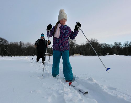 WAYNE GLOWACKI / WINNIPEG FREE PRESS 

Ten year old Miracle and her father Neil Weisensel enjoy the great outdoors Friday afternoon  on the trails in Kildonan Park.    Jan.6  2017
