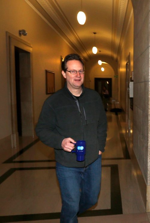 WAYNE GLOWACKI / WINNIPEG FREE PRESS 

Rob Altemeyer walks to the meeting with New Democrat MLAs and the party's provincial  executive Tuesday to decide the fate of The Maples MLA Mohinder Saran.    Nick Martin/ Kristin Annable stories  Jan.10  2017
