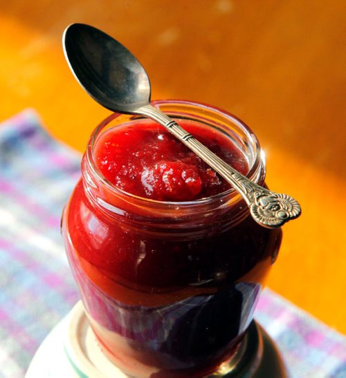 BORIS MINKEVICH / WINNIPEG FREE PRESS
FOOD - Red Berry and whiskey sauce . Side dishes story by Wendy Burke.  JAN. 16, 2017