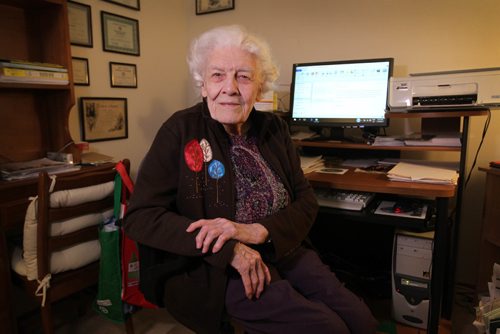 RUTH BONNEVILLE / WINNIPEG FREE PRESS


Isabella Dryden, 99.  has been teaching for 80 years, since she rode two miles to work pulled by a Shetland pony, in Lenore, near Virden. She still teaches computer classes to seniors. She takes the bus three times per week to the Creative Retirement centre.  Photos of her in her home office.  

 Jan 18, 2017