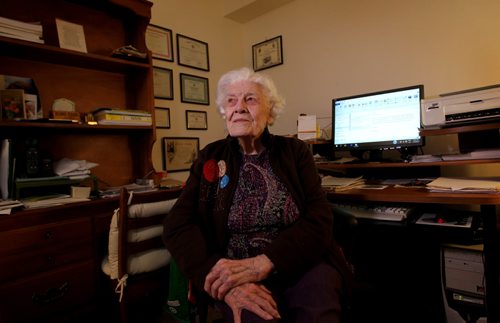 RUTH BONNEVILLE / WINNIPEG FREE PRESS


Isabella Dryden, 99.  has been teaching for 80 years, since she rode two miles to work pulled by a Shetland pony, in Lenore, near Virden. She still teaches computer classes to seniors. She takes the bus three times per week to the Creative Retirement centre.  Photos of her in her home office.  

 Jan 18, 2017
