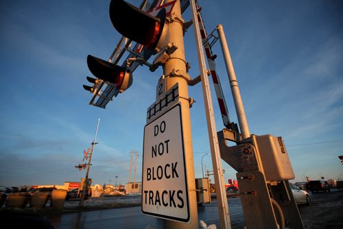 RUTH BONNEVILLE / WINNIPEG FREE PRESS

Railway crossing on Kenaston Blvd just  north of Lindenwood Dr. East.  For story upgrading railway crossings.
For Mia Rabson story.  

See story 
 Jan 19, 2017