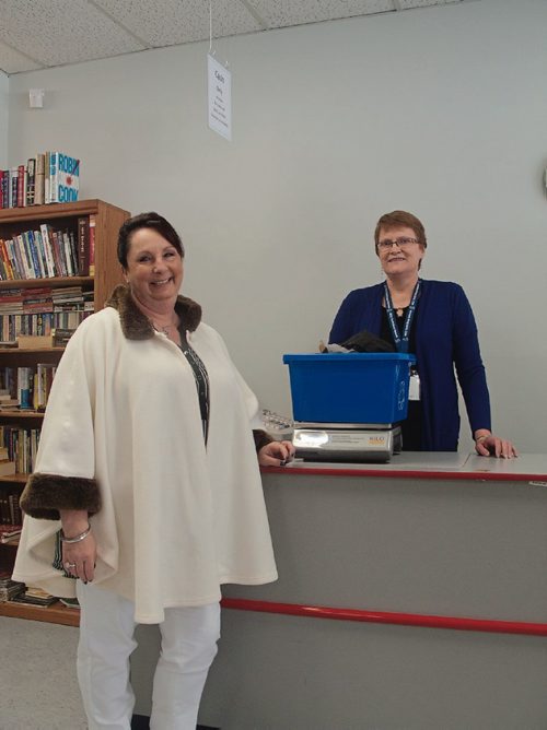 Canstar Community News Jan. 17, 2017 - From left,  Robin Searle, chief operating officer of MCC Kildonan Mennonite Thrift Shop, and store manager Lily Fehr at the KMTS's new Clearance Centre (396 Edison Ave.). (SHELDON BIRNIE/CANSTAR/THE HERALD)