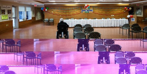 MIKE DEAL / WINNIPEG FREE PRESS
An early arrival gets a choice position prior to the start of the Centenarian Celebration at the Saul & Claribel Simkin Centre where ten women will be celebrated for their birthdays, all of them at least 100 years old.
170123 - Monday, January 23, 2017.