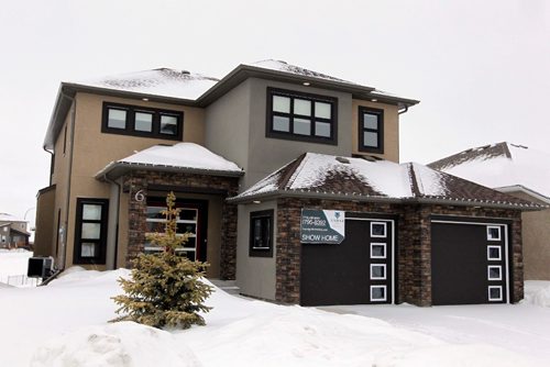 BORIS MINKEVICH / WINNIPEG FREE PRESS
NEW HOMES - 6 Camira Way. Front of house. Todd Lewys story. JAN. 24, 2017