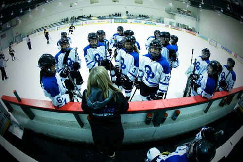 JOHN WOODS / WINNIPEG FREE PRESS
Oak Park Raiders talk strategy with their assistant coach Orisha Peters against the Dakota Lancers at MTS Iceplex Tuesday, January 24, 2017.