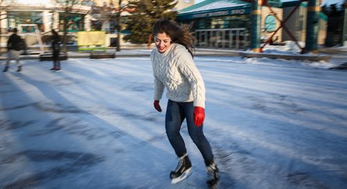 MIKE DEAL / WINNIPEG FREE PRESS
Lindsay Somers is a lifestyle coach who will be hosting a lunch time skate date on Friday at The Forks.
170125 - Wednesday, January 25, 2017.