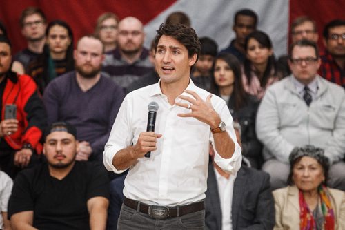 MIKE DEAL / WINNIPEG FREE PRESS
Prime Minister Justin Trudeau speaks at a Town Hall gathering in the Duckworth Centre at the University of Winnipeg Thursday afternoon.
170126 - Thursday, January 26, 2017.