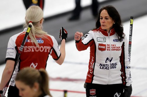 TREVOR HAGAN / WINNIPEG FREE PRESS
Raunora Wescott, lead, and Michelle Englot, skip, during their matchup against the Jennifer Jones rink during the Manitoba Scotties Tournament of Hearts Semi Finals, Saturday, January 28, 2017.