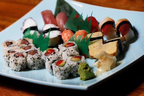 JOHN WOODS / WINNIPEG FREE PRESS
Sushi Party Tray for 2 at Izakaya Edokko Sunday, February 5, 2017.