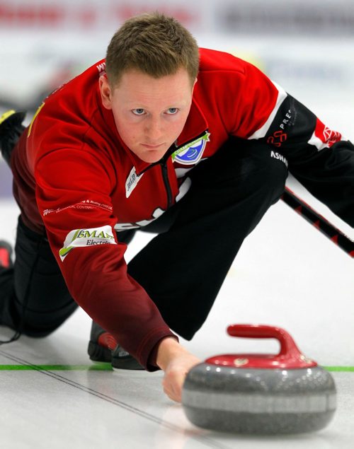 BORIS MINKEVICH / WINNIPEG FREE PRESS
Braden Calvert in practice today. CurlManitoba is hosting the 2017 Viterra Championship February 8-12 at Stride Place in Portage la Prairie, MB. The top 32 Mens teams in Manitoba will compete for an opportunity to represent Manitoba at the 2017 Tim Hortons Brier in St. Johns, NL March 4-12, 2017. JASON BELL STORY. Feb. 7, 2017