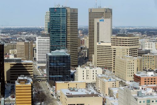 BORIS MINKEVICH / WINNIPEG FREE PRESS
Photos of the city taken from the Prairie 360 restaurant, formerly known as Revolving Restaurant (Fort Garry Place/Garry Street). View towards Portage and Main. Richardson building. The 201 Portage building. Trizec - Commodity Exchange - Artis Tower. MTS building. The Canadian Grain Commission building.  Feb. 8, 2017