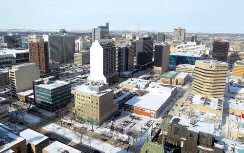 BORIS MINKEVICH / WINNIPEG FREE PRESS
Photos of the city taken from the Prairie 360 restaurant, formerly known as Revolving Restaurant (Fort Garry Place/Garry Street). General view towards MTS Centre(not seen), Portage Ave. Feb. 8, 2017