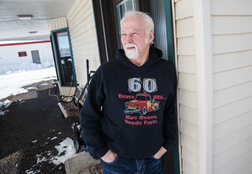 MIKE DEAL / WINNIPEG FREE PRESS
Frank Suderman outside the Maple Leaf Motel which he helps to manage with his wife Faye in Emerson, Manitoba.
170212 - Sunday, February 12, 2017.