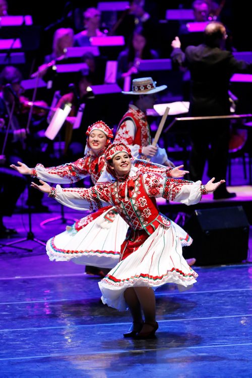 JOHN WOODS / WINNIPEG FREE PRESS
Rusalka Ukrainian Dance Ensemble performs at Winnipeg Symphony Orchestra's (WSO) Once Upon A Dance concert Sunday, January 19, 2017. Six hundred newcomers were invited to attend.