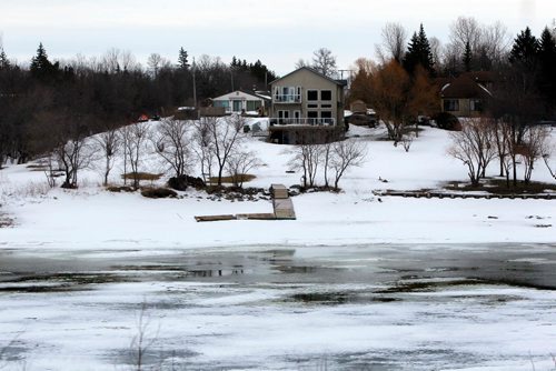 BORIS MINKEVICH / WINNIPEG FREE PRESS
Various photos of the Red River melting situation north of Winnipeg. Shot from River Road in St. Andrews, MB. February 22, 2017