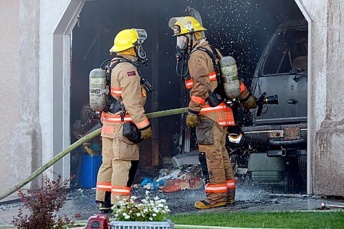 BORIS MINKEVICH / WINNIPEG FREE PRESS  080920 Fire scene at 560 Shorehill Blvd.