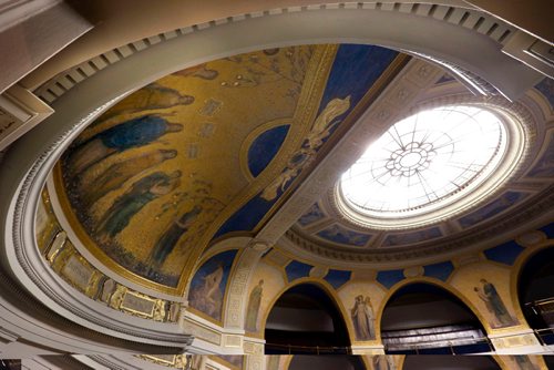 WAYNE GLOWACKI / WINNIPEG FREE PRESS

Artwork on the dome over the Manitoba Legislative Chamber.  The house resumes Wednesday. Feb. 27   2017