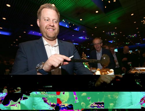 JASON HALSTEAD / WINNIPEG FREE PRESS

Ryan Eyer from event sponsor Birchwood BMW dresses his poutine on March 4, 2017 at the Health Sciences Centre Savour Canada Wine and Food Experience at the RBC Convention Centre Winnipeg. (See Social Page)