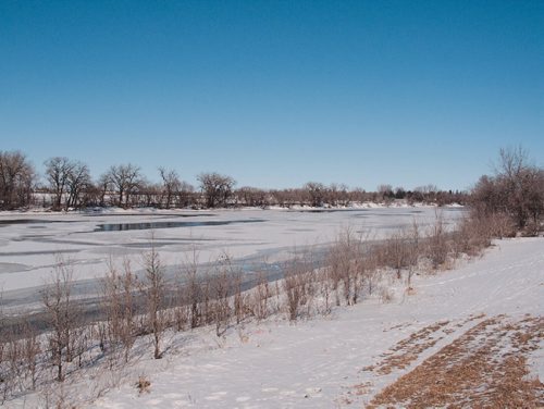 Canstar Community News Feb. 28, 2017 - The Red River, seen here looking north from the Perimeter Highway, is rising. The province is predicting a major flood this year. (SHELDON BIRNIE/CANSTAR/THE HERALD)