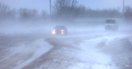 WAYNE GLOWACKI / WINNIPEG FREE PRESS

Traffic moves through blowing snow Wednesday morning on McPhillips St. just  inside the Perimeter Hwy. March 8    2017