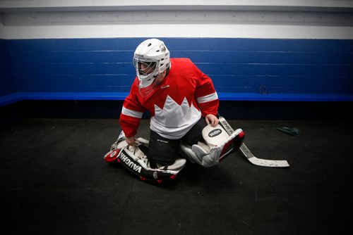 JOHN WOODS / WINNIPEG FREE PRESS
Bob James, a local hockey goalie who rents himself out to teams that are in need of a goalie, gets ready for a game at Canlan ice rink Tuesday, March 7, 2017.