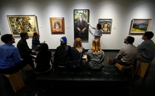 JOHN WOODS / WINNIPEG FREE PRESS
Allison Moore, Youth Programs Coordinator at the Winnipeg Art Gallery (WAG), leads a group of University of Manitoba second year medical students in an art interpretation class at the WAG Tuesday, March 14, 2017.