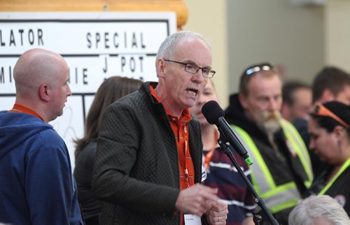 RUTH BONNEVILLE  / WINNIPEG FREE PRESS

Former MLA Steve Ashton debates on party issues  at NDP conference at the Indian and Metis Friendship Centre Saturday.  



March 18, 2017