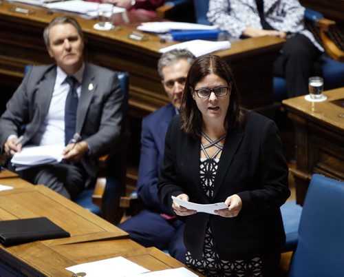 WAYNE GLOWACKI / WINNIPEG FREE PRESS

Heather Stefanson, Minister of Justice and Attorney General¤ stands in the Manitoba Legislature Monday and reads the cannabis harm prevention act bill designed to address health and safety issues as the federal gov't decriminalize marijuana.¤  Larry Kusch/ Nick Martin/Martin Cash stories March 20   2017