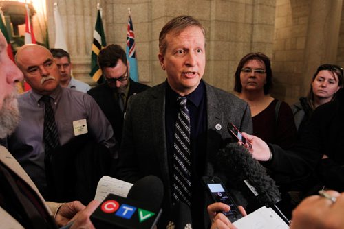 BORIS MINKEVICH / WINNIPEG FREE PRESS
Manitoba provincial budget post scrums at the Leg.
Manitoba Federation of Labour president Kevin Rebeck is interviewed by loads of reporters. March 20, 2017 170320